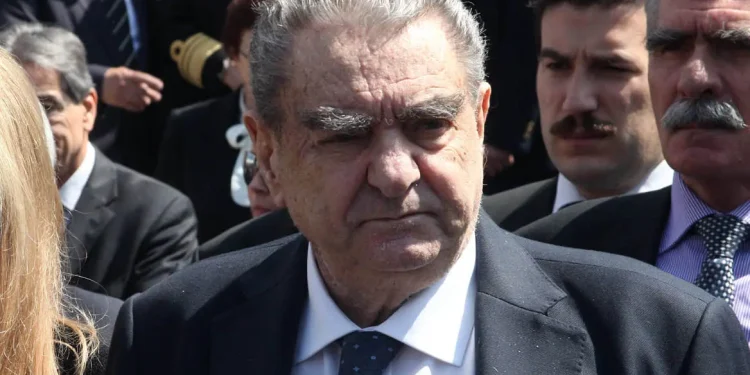 Αποχαιρετούμε σήμερα τον επιχειρηματία Βαρδή Βαρδινογιάννη, ο οποίος έφυγε από τη ζωή σε ηλικία 91 ετών