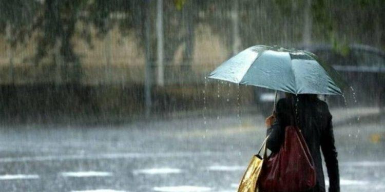 Πρόγνωση Καιρού: Τοπικές Ισχυρές Βροχοπτώσεις και Χαμηλές Θερμοκρασίες