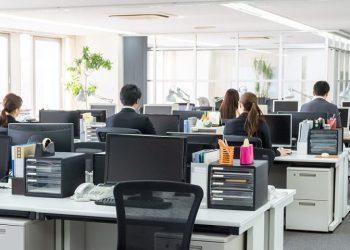 Οι κλάδοι με τις υψηλότερες μισθολογικές αυξήσεις στην Ελλάδα: Ποιοι τομείς προσφέρουν καλύτερες αμοιβές τα τελευταία χρόνια