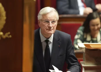 Πολιτική Κρίση στη Γαλλία: Ψήφος Δυσπιστίας κατά της Κυβέρνησης Μπαρνιέ