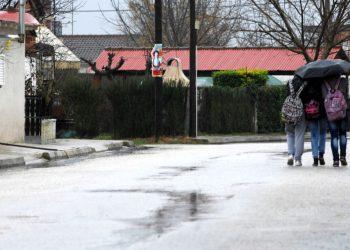 Κακοκαιρία Bora: Πού θα είναι κλειστά τα σχολεία την Δευτέρα