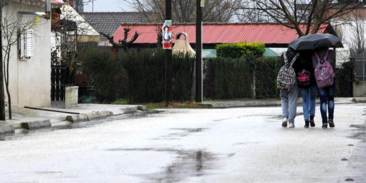 Κακοκαιρία Bora: Πού θα είναι κλειστά τα σχολεία την Δευτέρα