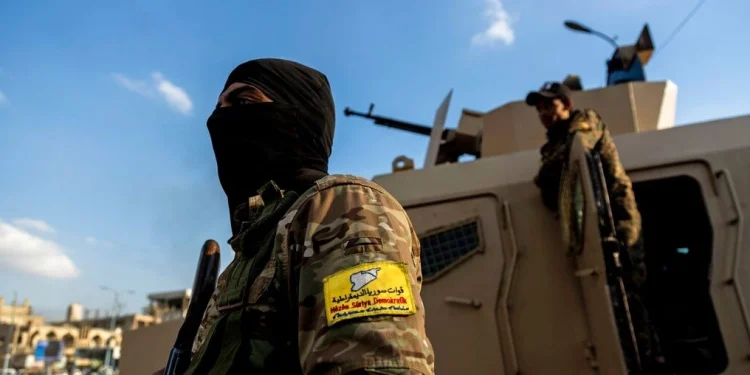 Η Τουρκία συγκεντρώνει στρατεύματα στα σύνορα με τη Συρία – Φόβοι για εισβολή