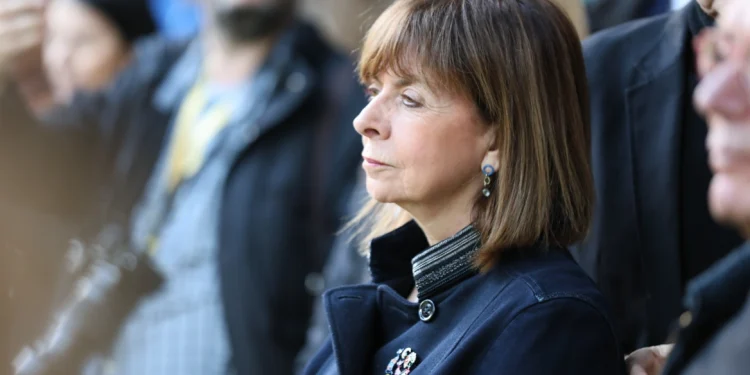 Πλήθος κόσμου στη χριστουγεννιάτικη μουσική εκδήλωση στον κήπο του Προεδρικού Μεγάρου