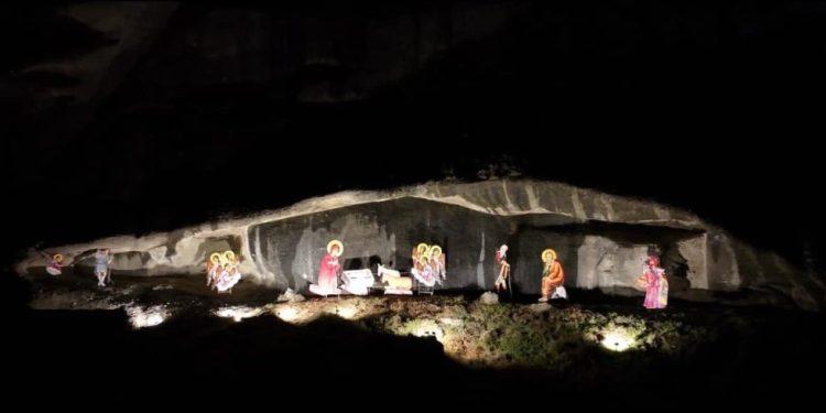 Φωτεινά Χριστούγεννα στα Μετέωρα