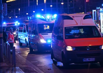 Επίθεση σε χριστουγεννιάτικη αγορά στη Γερμανία: 11 νεκροί και 60 τραυματίες, γράφει η Bild