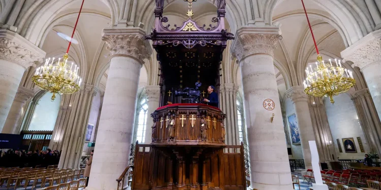 LUDOVIC MARIN/Pool via REUTERS