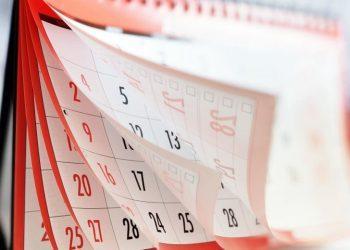 Αναλυτικά οι αργίες του νέου έτους: Πόσα τριήμερα μας φέρνει το 2025