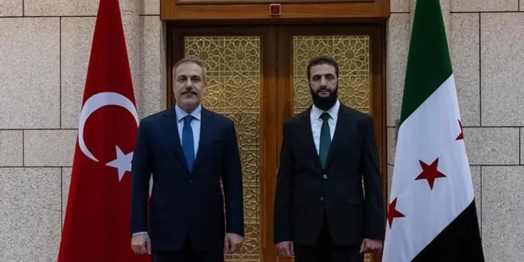 Στη Δαμασκό ο Χακάν Φιντάν: Συνάντηση με τον νέο ηγέτη της Συρίας, Αλ Τζολάνι