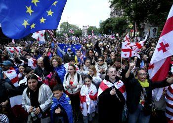Ένταση και πολιτική κρίση στη Γεωργία ενόψει του διορισμού ακραίου υποψηφίου στην προεδρία