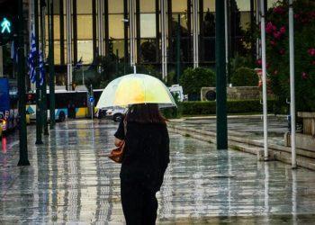 Καιρός: Καταιγίδες σε πολλές περιοχές της χώρας και άνεμοι ως 6 μποφόρ