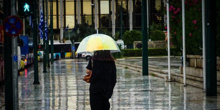 Καιρός: Καταιγίδες σε πολλές περιοχές της χώρας και άνεμοι ως 6 μποφόρ