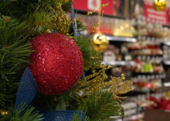 Ανοιχτά καταστήματα και σούπερ μάρκετ την Κυριακή 29 Δεκεμβρίου