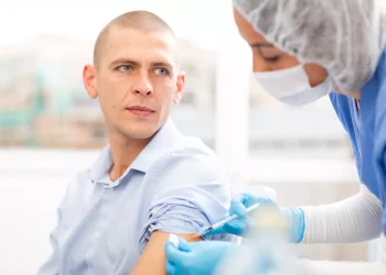 Εμβόλιο ενάντια σε όλους τους τύπους καρκίνου ισχυρίζεται πως δημιούργησε η Ρωσία