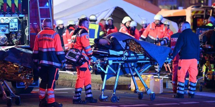 Σοκ στη Γερμανία: Σαουδάραβας γιατρός πίσω από την επίθεση σε χριστουγεννιάτικη αγορά στο Μαγδεμβούργο