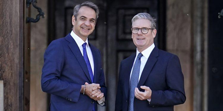 Επανεκκίνηση στις Ελληνοβρετανικές Σχέσεις: Η Επίσκεψη Μητσοτάκη στο Λονδίνο