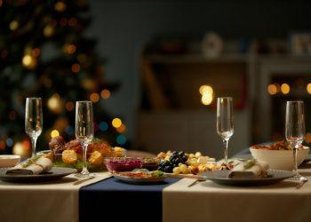 Ακριβότερο το χριστουγεννιάτικο τραπέζι φέτος – Πώς τα σούπερ μάρκετ «τσιμπάνε» τις τιμές τους
