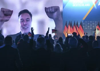 Ο Ίλον Μασκ παρενέβη σε προεκλογική συγκέντρωση της AfD