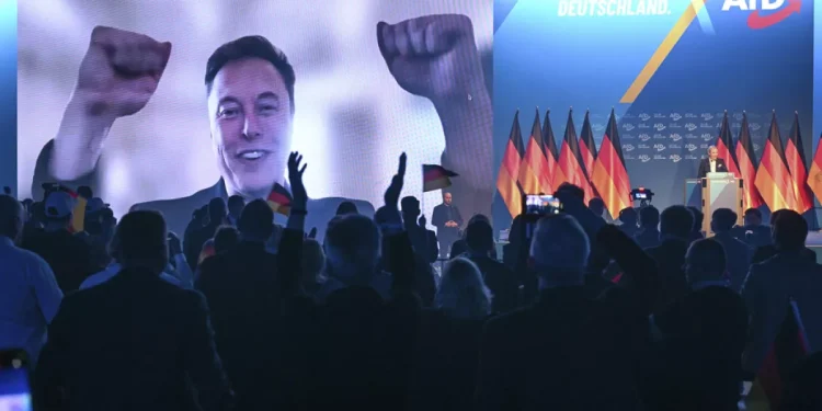 Ο Ίλον Μασκ παρενέβη σε προεκλογική συγκέντρωση της AfD