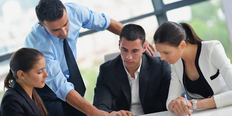 Παράταση για τα προγράμματα κοινωφελούς χαρακτήρα σε υπηρεσίες υπουργείων