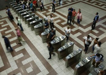 “Πρεμιέρα” για τις ανέπαφες πληρωμές σε μετρό, τραμ, λεωφορεία και τρόλεϊ