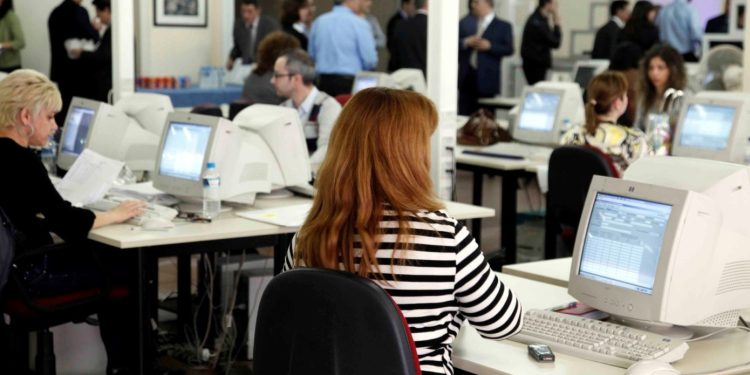 Τι θα ισχύει για το μπόνους παραγωγικότητας στο Δημόσιο το 2025 – Ποιοι το δικαιούνται