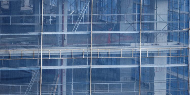 Τι αλλάζει με τα κίνητρα του ΝΟΚ: Τι θα γίνει με τις υφιστάμενες άδειες, ποιες οικοδομές παγώνουν