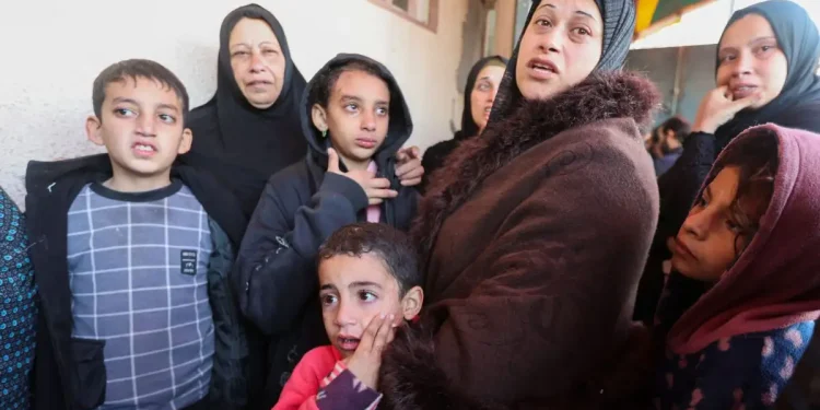 Η Χαμάς αποδέχτηκε το προσχέδιο συμφωνίας για εκεχειρία στη Γάζα και ομήρους, σύμφωνα με αξιωματούχους