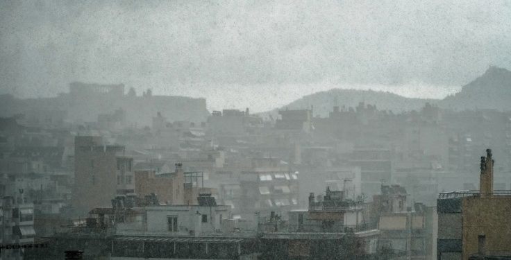 Ομίχλη στην Αττική: Προβλήματα σε Κηφισό, Συγγρού και προάστια