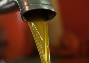 Τι ισχύει με το χύμα λάδι σε τενεκέ