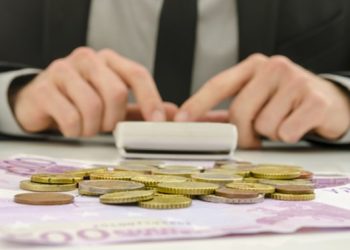 Ελεύθεροι επαγγελματίες: Πώς θα εξασφαλίσετε σύνταξη άνω των 1.000 ευρώ