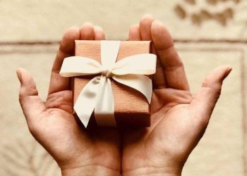 Εορτολόγιο: Ποιοι γιορτάζουν σήμερα 17 Ιανουαρίου