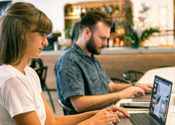 Κατώτατος μισθός: Έρχεται αύξηση 40 ευρώ – Μικρότερη για το Δημόσιο