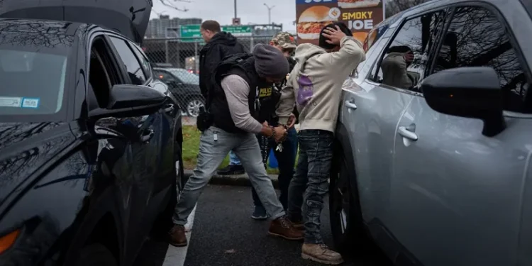 ΗΠΑ: Μεγάλη επιχείρηση κατά παράτυπων μεταναστών στο Σικάγο