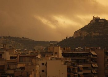 Καιρός: Αφρικανική σκόνη και λασποβροχές σήμερα