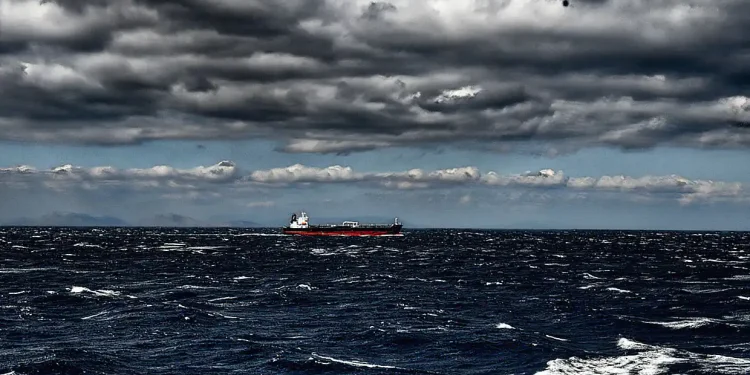 Καιρός: Συννεφιά με βροχές και καταιγίδες στα νησιά του Αιγαίου – Νέα άνοδος της θερμοκρασίας