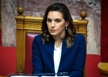 Συζήτηση στην Ολομέλεια της Βουλής, των άρθρων και του συνόλου του σχεδίου νόμου "Θέσπιση προδιαγραφών ακινήτων βραχυχρόνιας μίσθωσης, περιβαλλοντική κατάταξη καταλυμάτων, απλούστευση διαδικασίας ίδρυσης τουριστικών επιχειρήσεων και ειδικότερες διατάξεις ελέγχου και ενίσχυσης πλαισίου τουριστικών υποδομών", Πέμπτη 16 Ιανουαρίου 2025. (ΓΙΩΡΓΟΣ ΚΟΝΤΑΡΙΝΗΣ/EUROKINISSI)