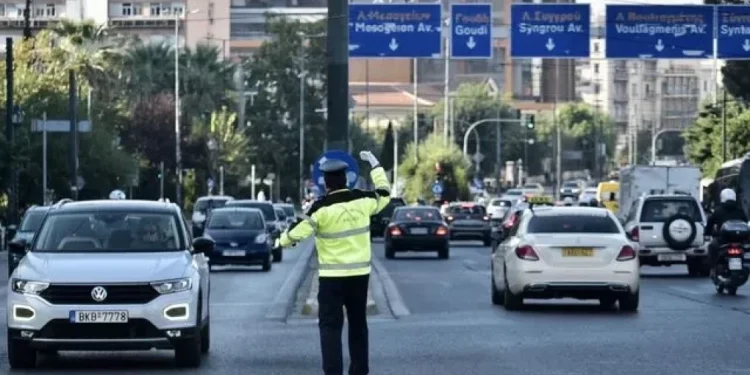 Νέος ΚΟΚ: Κατηγοριοποίηση παραβάσεων, πρόστιμα και κυρώσεις για ασφαλή οδική κυκλοφορία