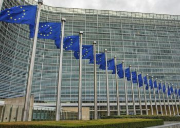 Γαλλία, Γερμανία, Ελλάδα και άλλες χώρες καλούν την ΕE να προστατεύσει τις εκλογές στην Ευρώπη από ξένη ανάμιξη