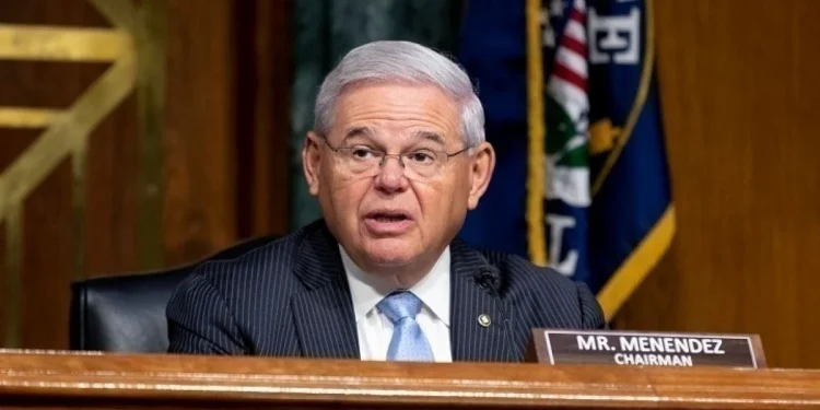 ΗΠΑ: Σε κάθειρξη 11 ετών καταδικάστηκε ο πρώην γερουσιαστής Μπομπ Μενέντεζ