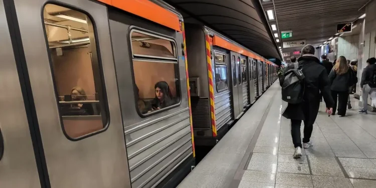 Νεκρός ο άνδρας που έπεσε στις γραμμές του Μετρό στην Εθνική Άμυνα