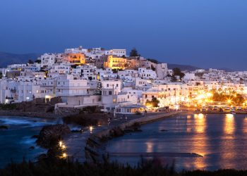 Η La Repubblica προτείνει τις κυκλάδες ως εναλλακτικό προορισμό ποιοτικού τουρισμού