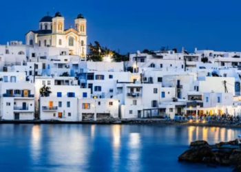 Κυκλάδες: Τοπικές αντιδράσεις στις πεντάστερες τουριστικές επενδύσεις