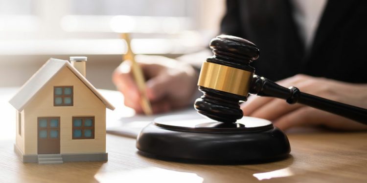 Αρχίζουν οι ηλεκτρονικοί πλειστηριασμοί του 2025: Στο στόχαστρο οι φορολογούμενοι με χρέη