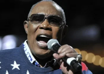 Πέθανε ο Σαμ Μουρ, μια από τις μεγάλες «φωνές» της σόουλ