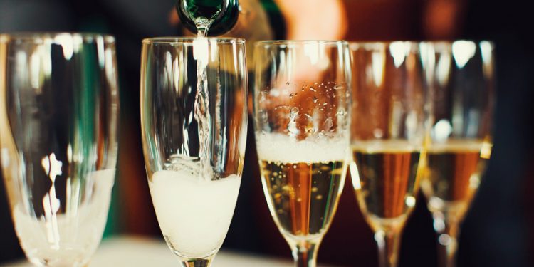 Η άνοδος του αγγλικού αφρώδους οίνου: Συνεργασία με τη Γαλλία