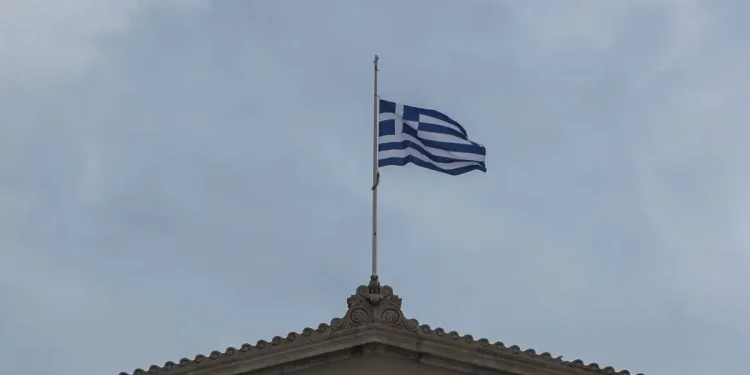 Εθνικό πένθος: Τι κλείνει, τι συμβαίνει με τα σχολεία και πότε άλλοτε έχει κηρυχθεί στην Ελλάδα