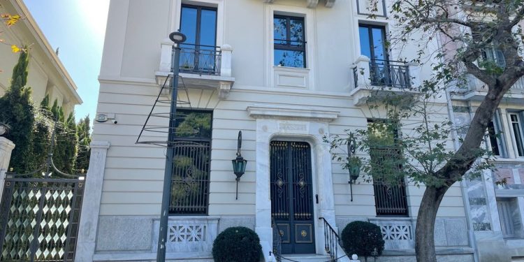 Αναγέννηση διατηρητέων κτιρίων στην καρδιά της Αθήνας