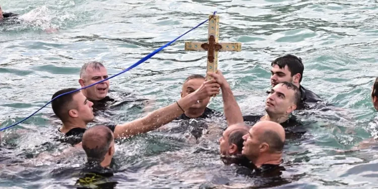 Τα Θεοφάνια: Η μεγάλη γιορτή της Βάπτισης του Χριστού