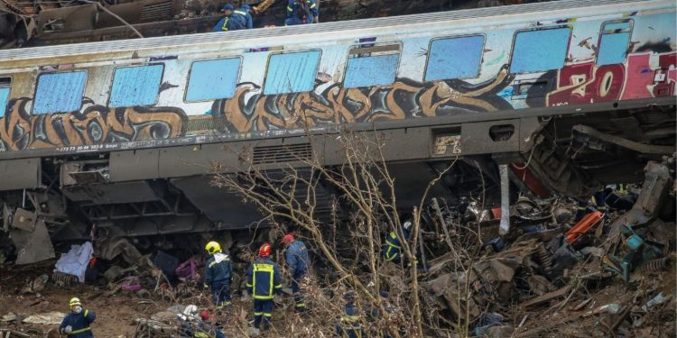 Κυβέρνηση: Πολιτική στρατηγική απέναντι στην αντιπαράθεση για τα Τέμπη